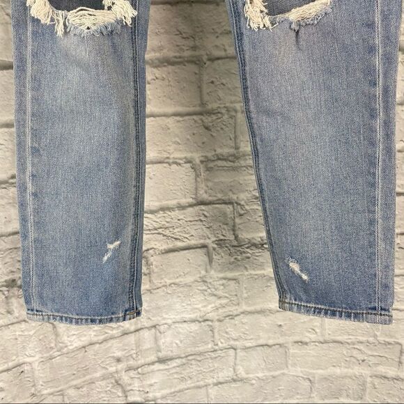 AEO distressed mom jean sz 2 regular - Picture 2 of 12